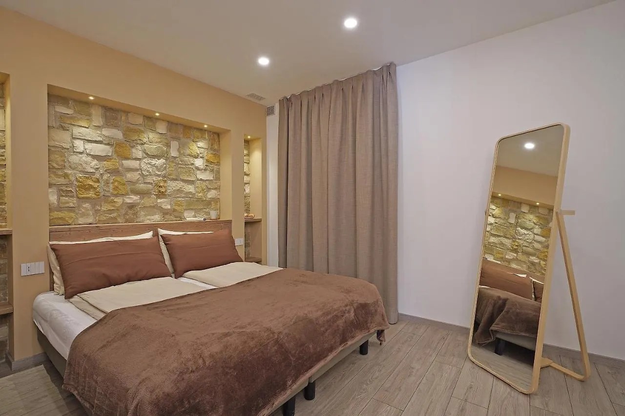 Agriturismo Hegemone トレモージネ 0*,