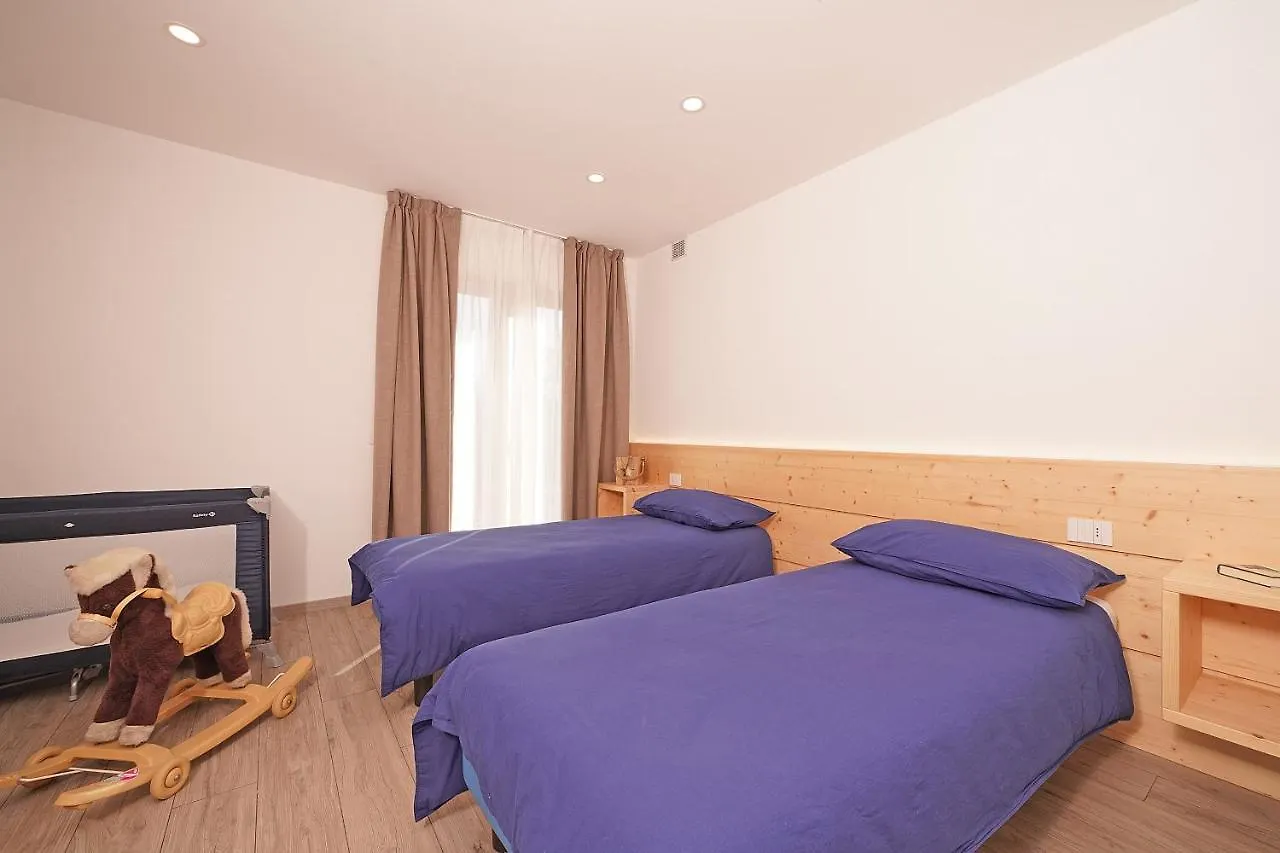 Agriturismo Hegemone トレモージネ アパート