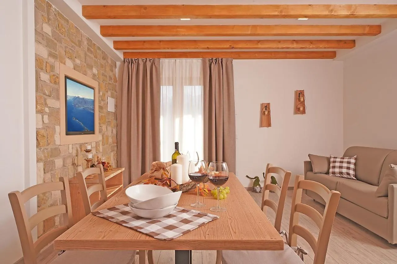 Agriturismo Hegemone Tremosine Apartment